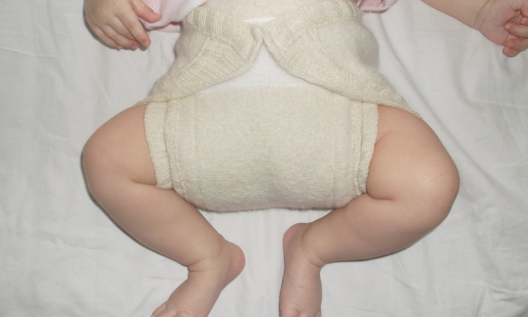 Как делать массаж при дисплазии тазобедренных суставов у детей-грудничков