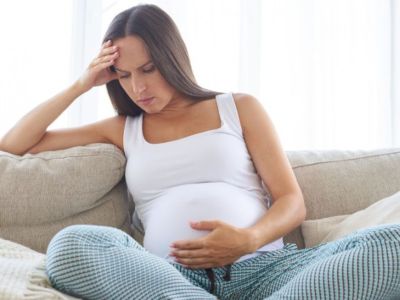 Почему в моче при беременности появляется белок, что делать?