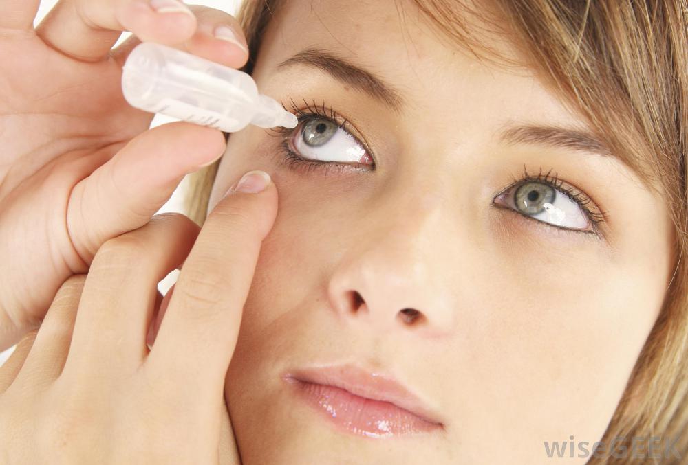 Зуд и слезоточивость глаз при аллергии у взрослых и детей