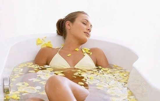 Можно ли принимать горячую ванну при цистите, помогает ли она выздоровлению?