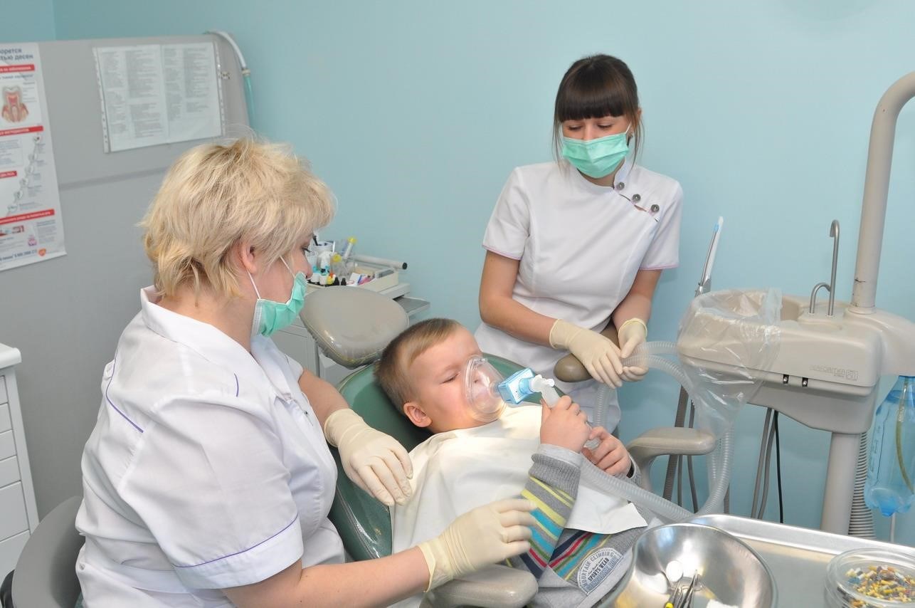 Наркоз в поликлинике. Наркоз в стоматологии для детей. Общий наркоз в стоматологии для детей. Стоматология под общим наркозом.